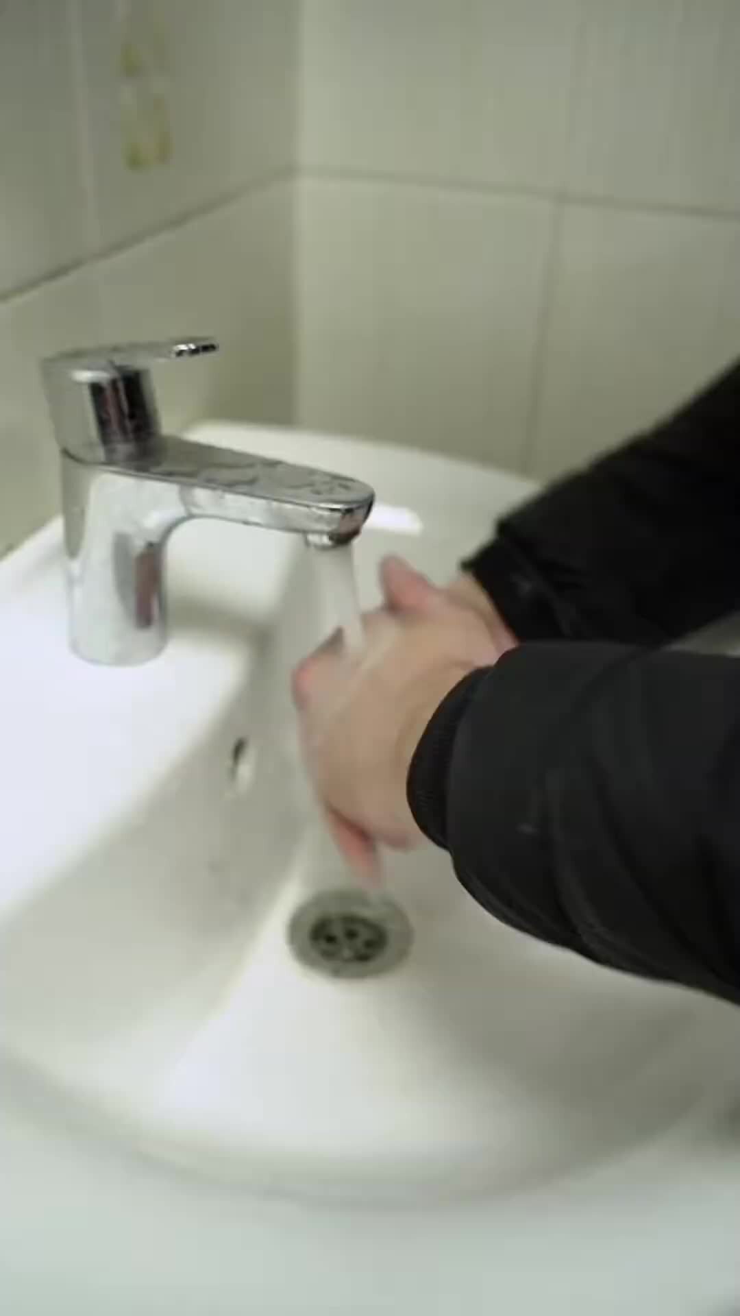 Делай как Батя | Как заделать дырку в гипроке? | Дзен