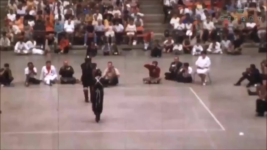 Брэд питт бойцовский клуб. Бойцовский видео. Ufc фон. Бойцовский видео. Бойцовский клуб тайлер в самолете.