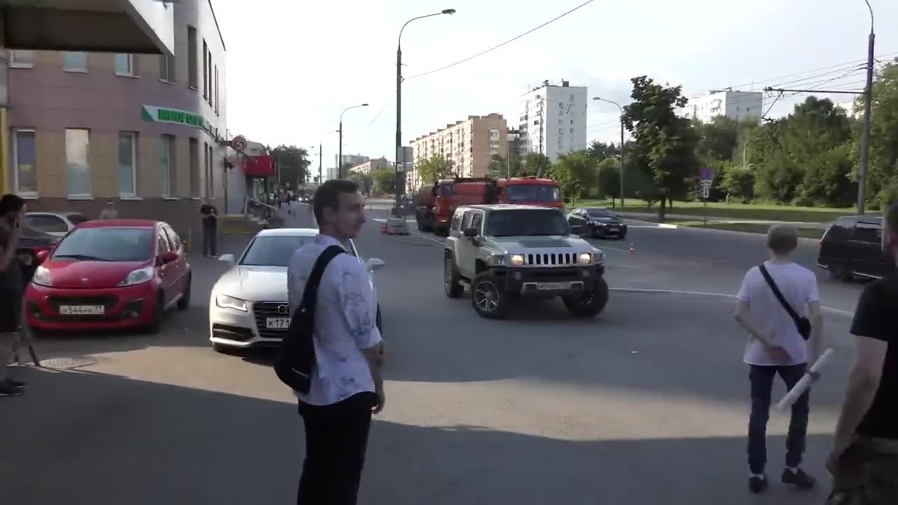 Жест руки в сторону. Дэб движение руками. Движение одной рукой к лицу. Движение одной рукой к лицу. Дэб движение руками.