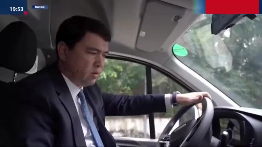 приемка товара на складе. поставки. груз помощь. склад поставщика. оптовые партии товара.