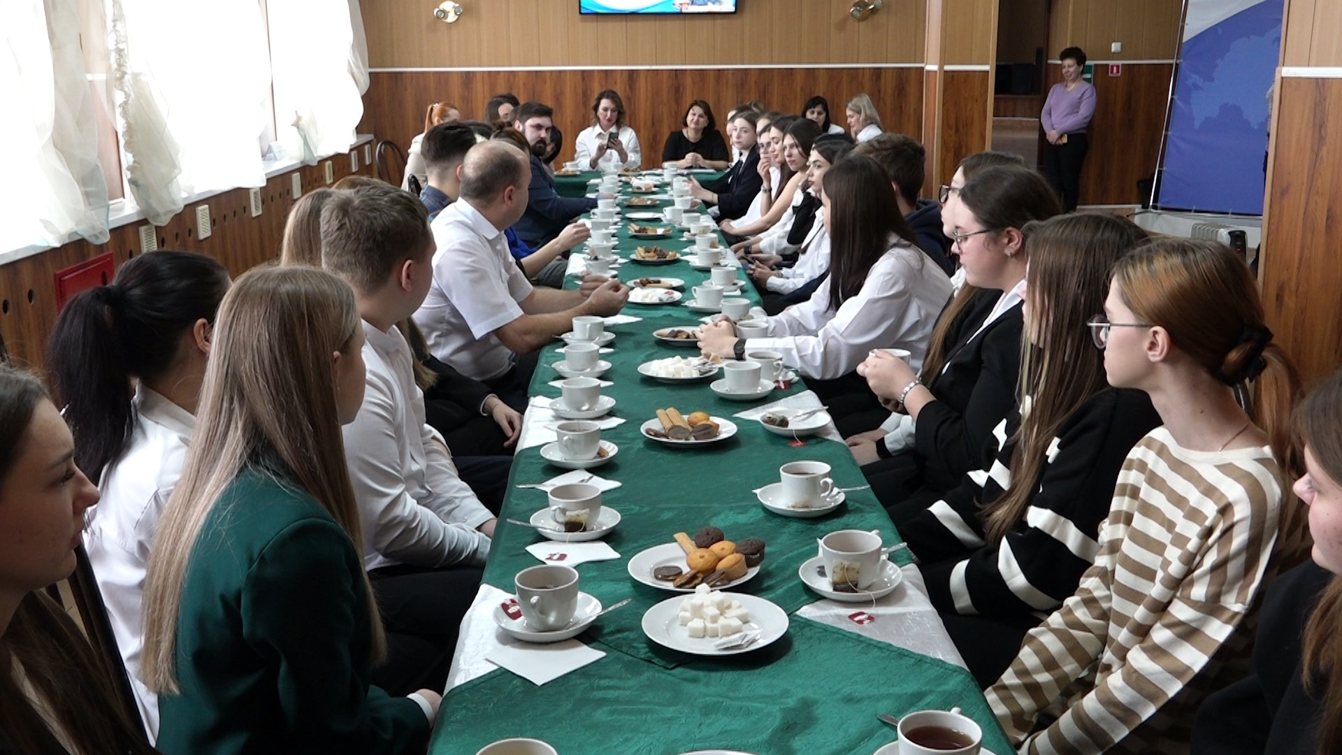 Как выбрать профессию картинки. Роль родителей в выборе профессии. История выбора профессии. Выбор профессии. Как выбрать профессию классный час.