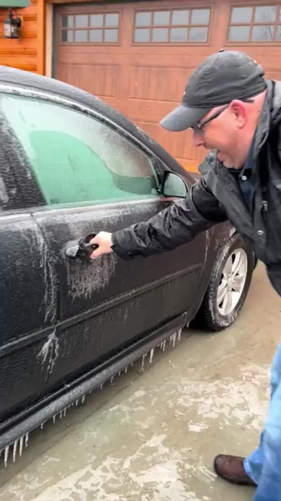 Хочешь всегда оставаться молодой. Как отбить парня у подруги. Смешные картинки про возраст. Стихи о возрасте и жизни. Счастье не в том чтобы делать всегда что хочешь а в том.