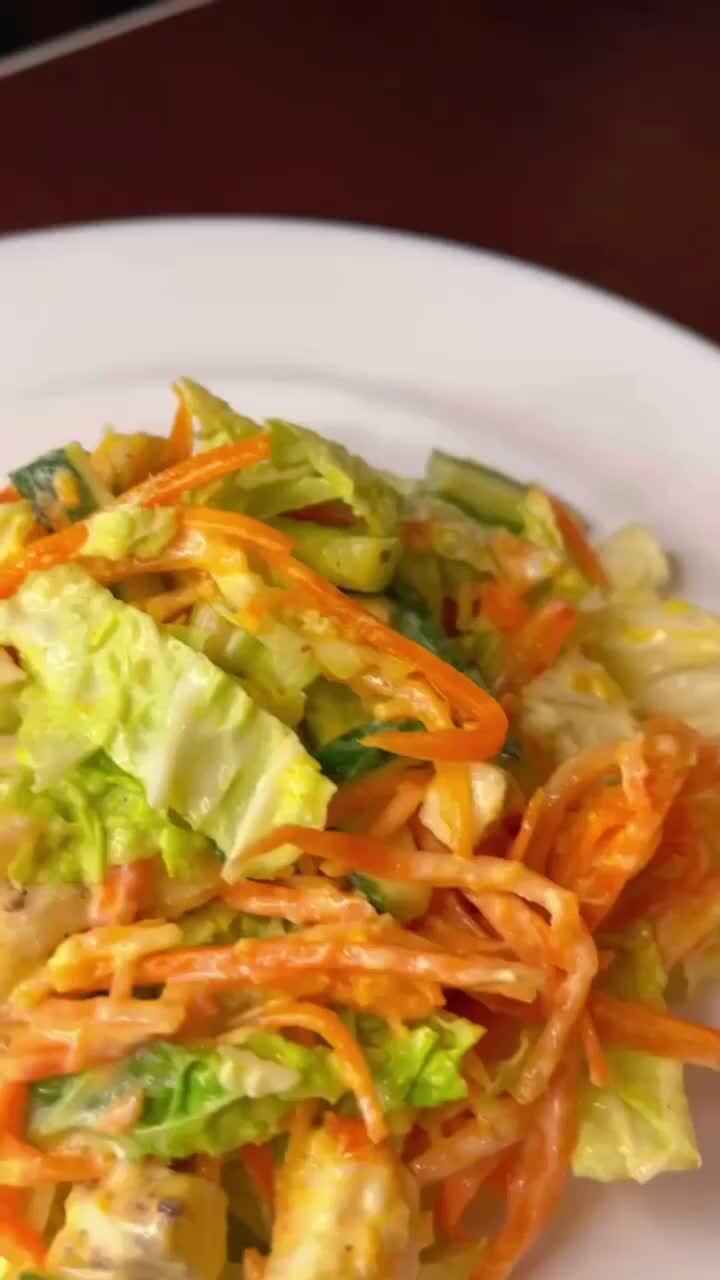 Салат с корейской морковкой «закат». Овощной салат соломкой. Блюда из моркови. Пп морковка. Салат из репы белой и моркови пп.