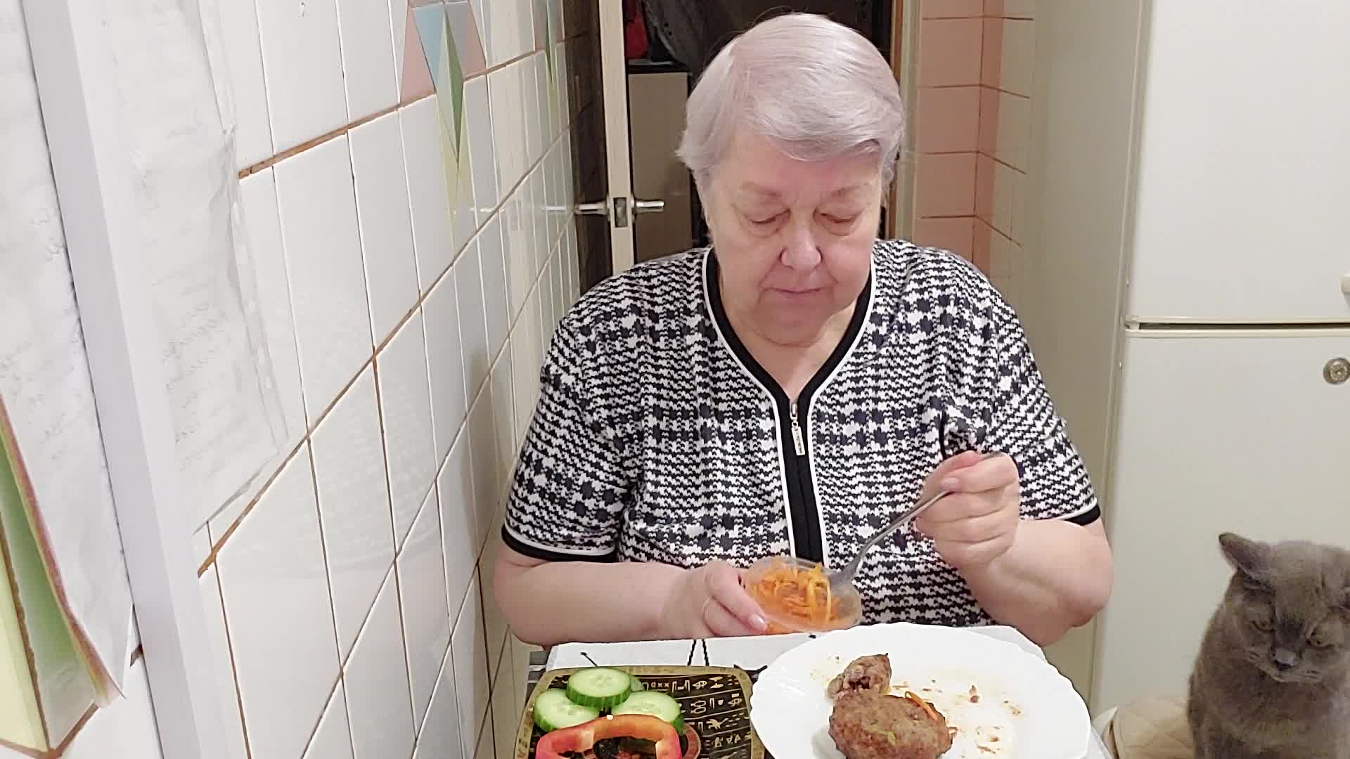 Герои чиполлино вишенка. Чиполлино (союзмультфильм, 1961). Чиполлино мультфильм вишенка. Чиполлино герои сказки графини графини вишенки. Графини вишенки.