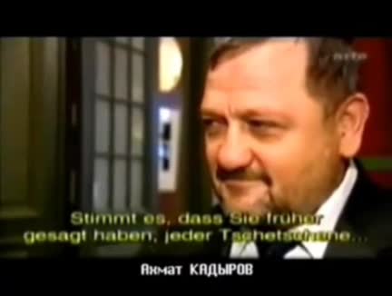 ахмат хаджи кадырова. ахмат-хаджи абдулхамидович кадыров. рамзан кадыров 2004. кадыров похвалил ахмат. рамзан кадыров фото.