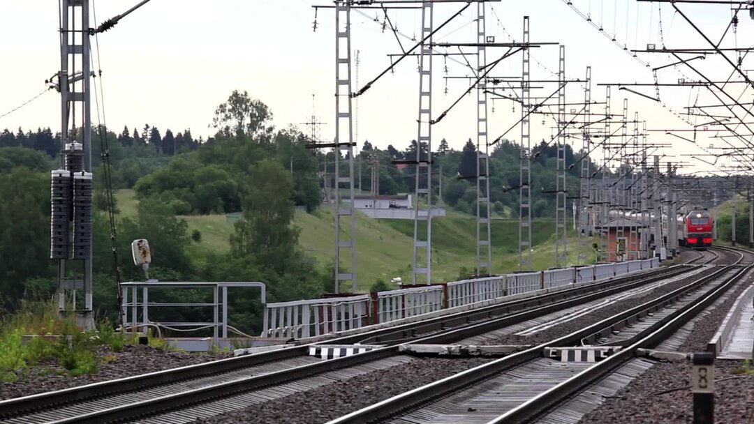 Вблизи железнодорожных путей