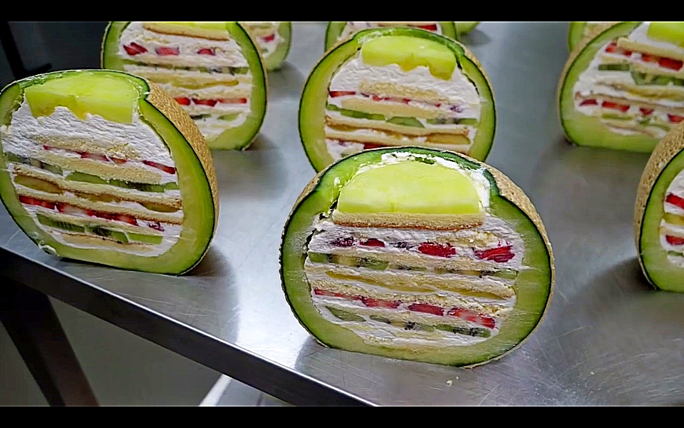 Фрукты дыня. Торт с дыней. Прослойка для торта из дыни. Торт с дыней. Дыни торт.