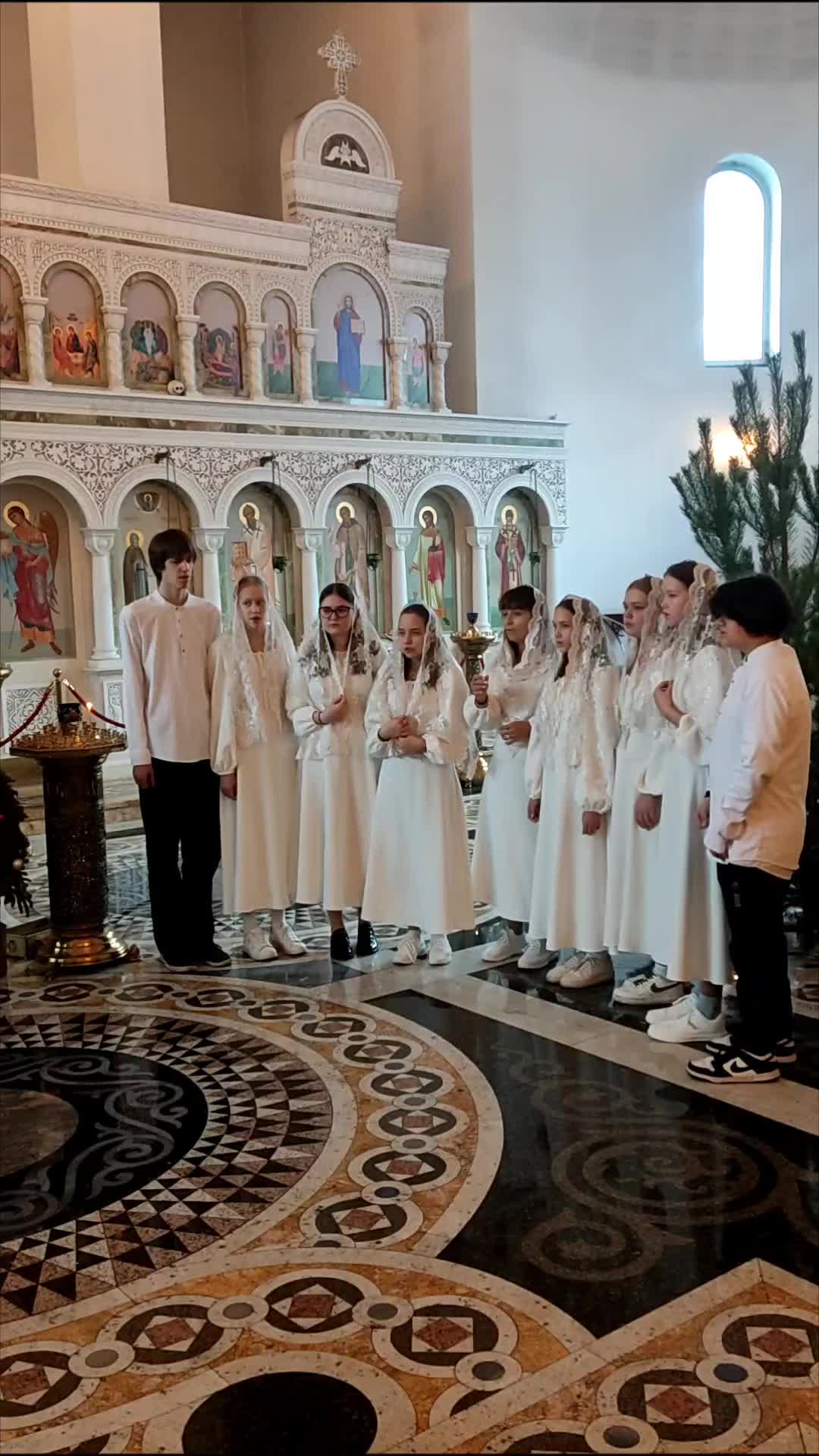 Преображение господа нашего иисуса христа икона. Яблочный спас в храме. Преображение господне величание праздника. Бухта преображение приморский край. Г преображение.