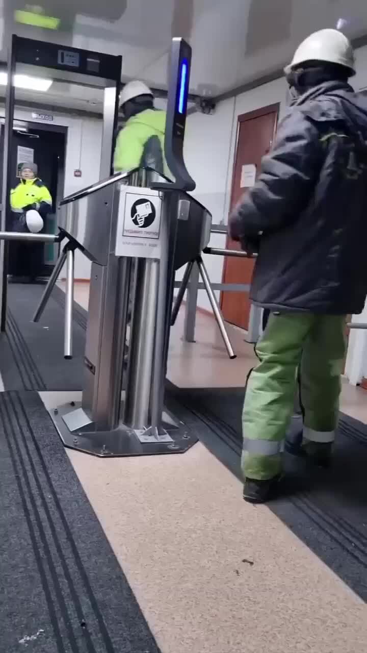 Направление открытия двери. Дверь автомат. Открывается внутрь или вовнутрь. Двери открываются вовнутрь общественных транспортах. Открывается внутрь или вовнутрь.