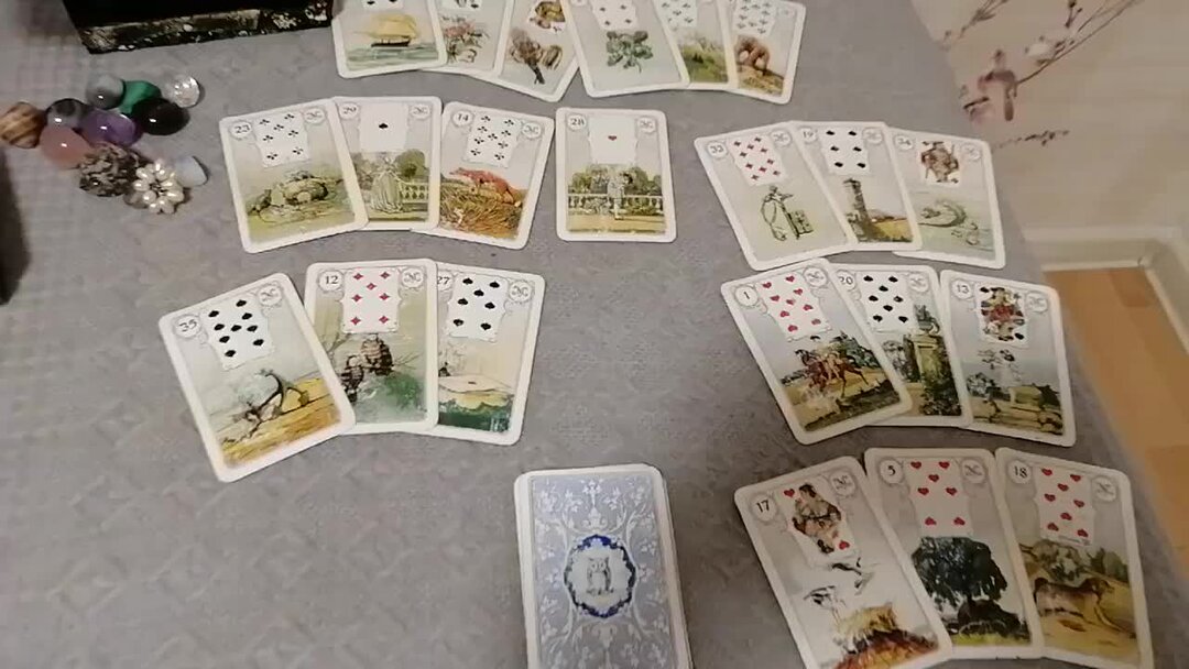 Карты таро ленорман гадальные. Расклад на здоровье колода ленорман фото. Ленорман фьюжн. Погадать на беременность на картах ленорман. Таро мадам ленорман.