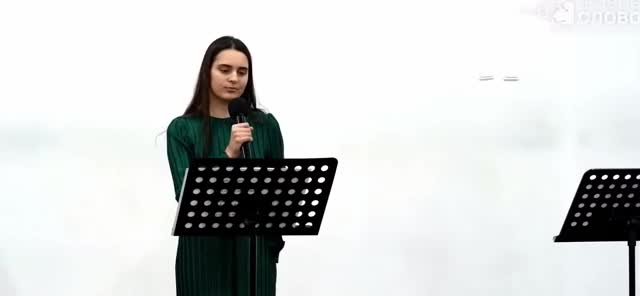 как можно ответить. видео где говорят как сделать. не грусти. продажник мем. мем мужчина рассказывает.