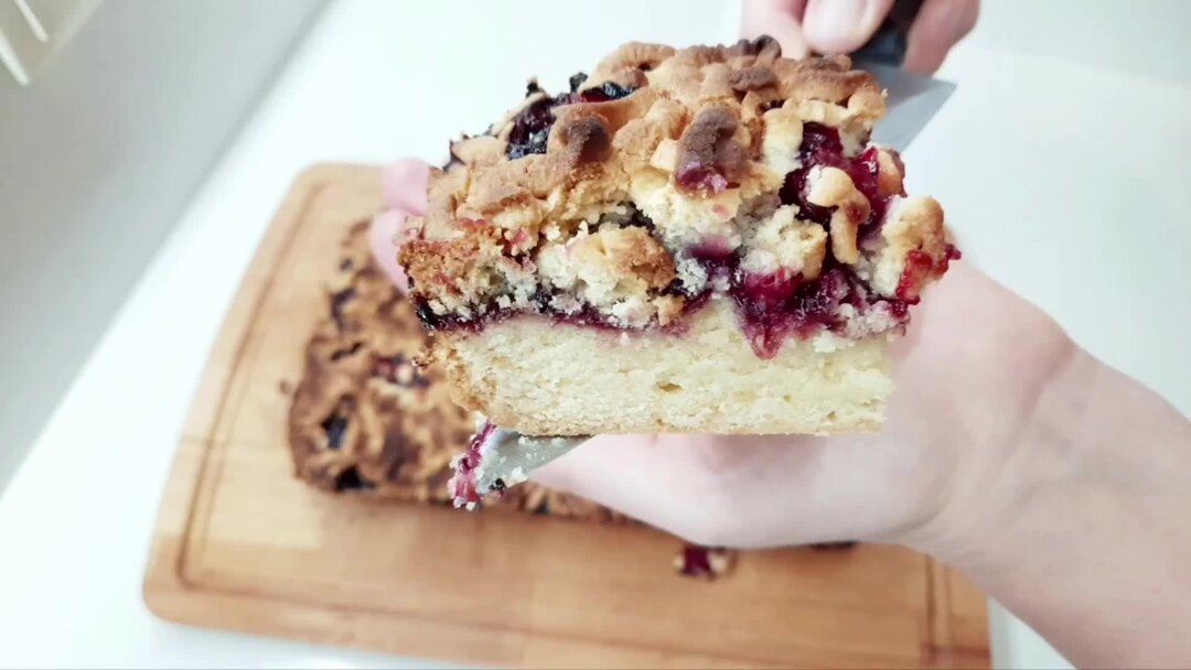 дрожжевой пирог с яблоками. открытые сладкие пироги. рецепт песочного открытого пирога. тертый пирог каракум. яблочный пирог.