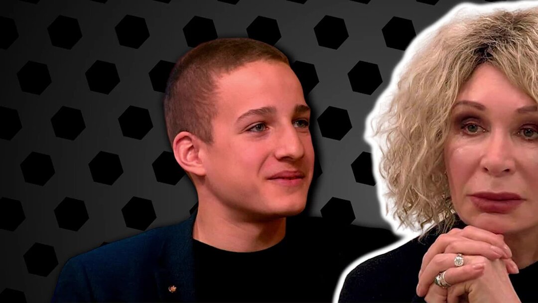 Старшеклассники в школе. Можно идти в школу в 30. Школьный возраст. Можно идти в школу в 30. Надомник ходит в школу.