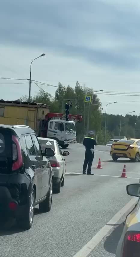 Порно Один парень и две женщины онлайн - смотреть видео