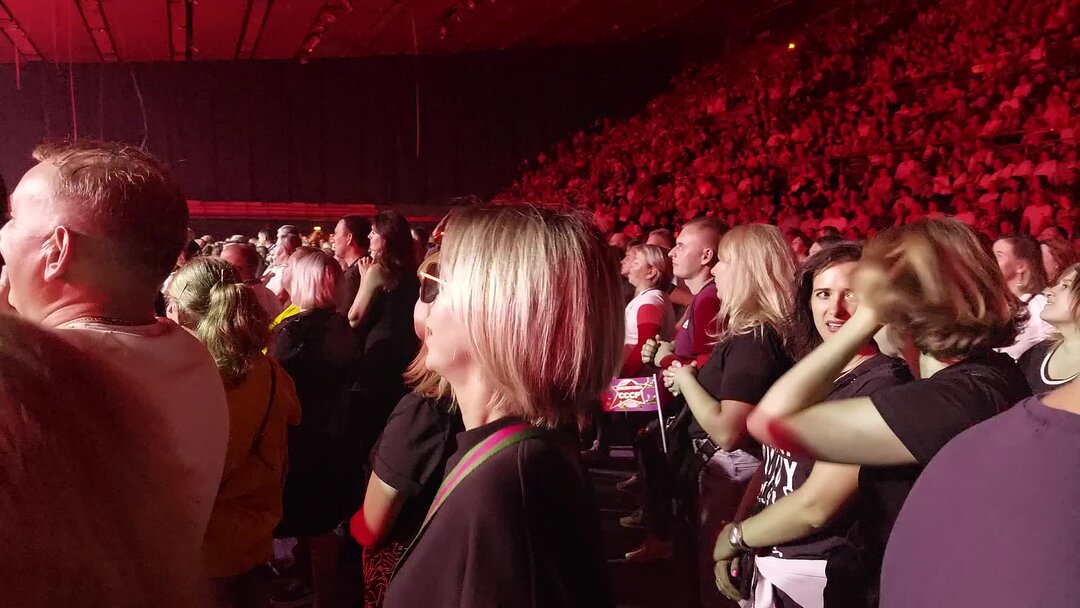 Я хочу на дискотеку 2023. Ночной клуб танцы. Картина дискотека. Вечеринка в клубе. Я хочу на дискотеку 2023.