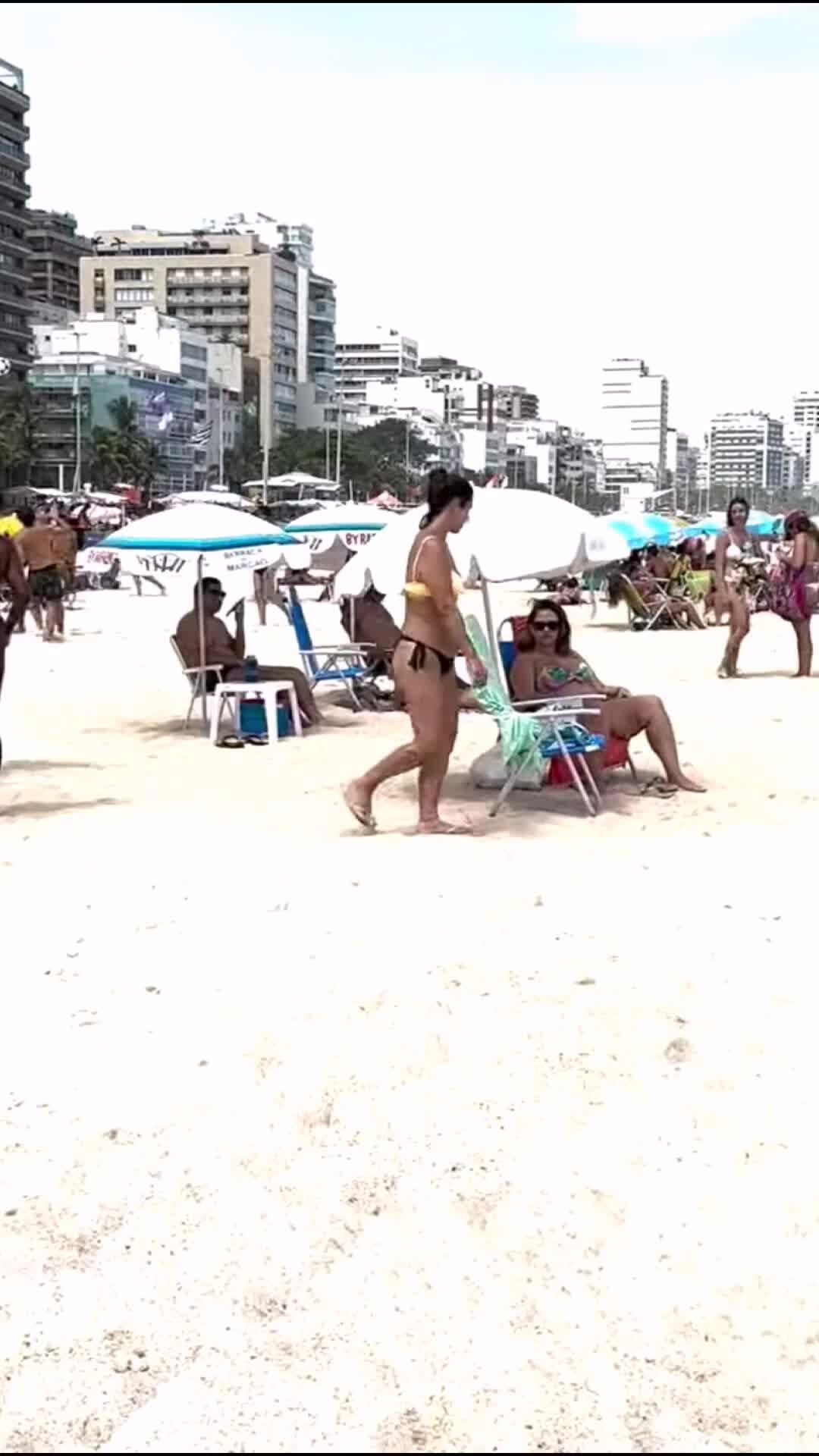 Голые девушки бразилии (124 photo)