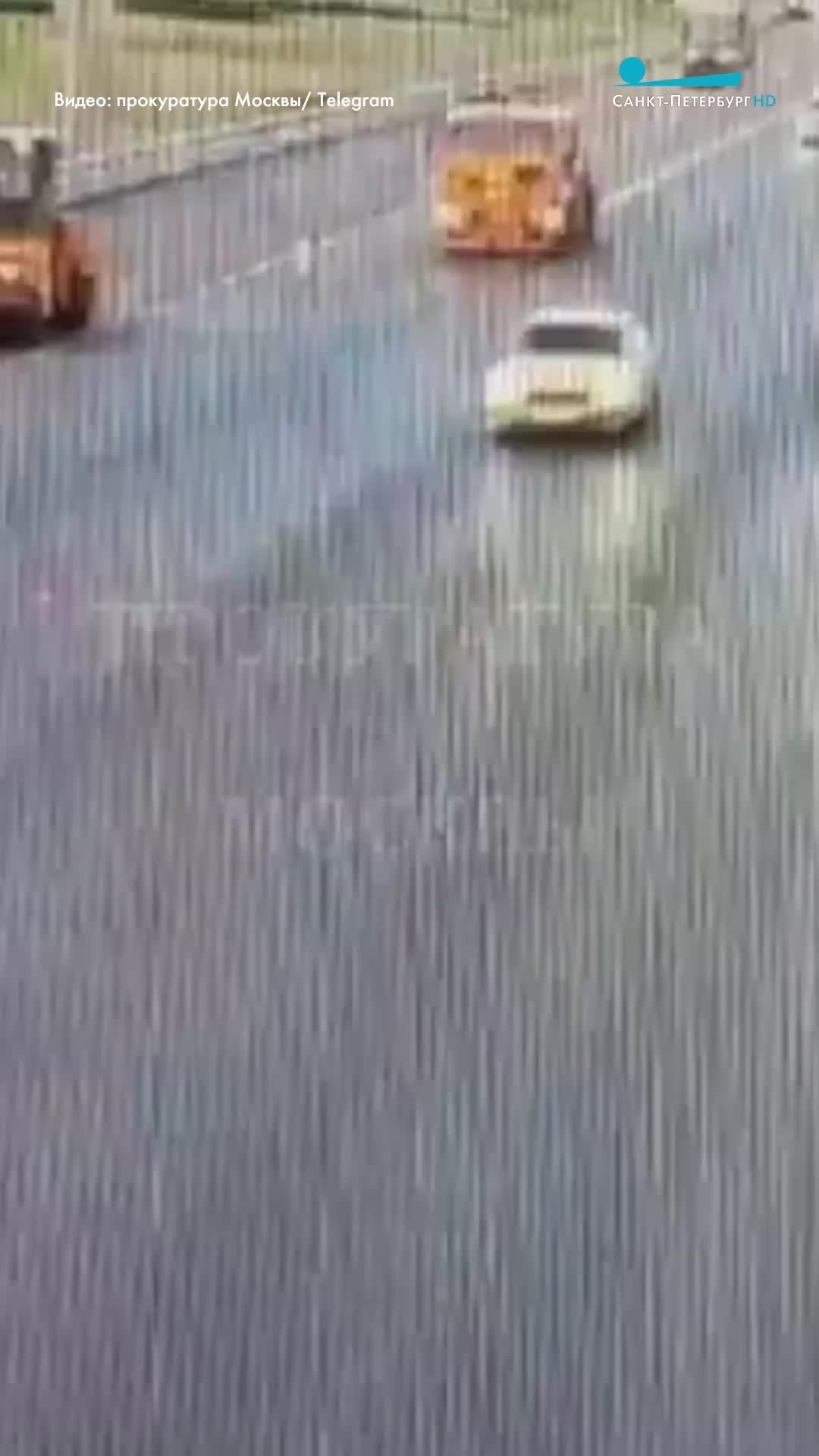 Санкт-Петербург / Лучшее | Такси с пассажиром влетело в грузовик на ...