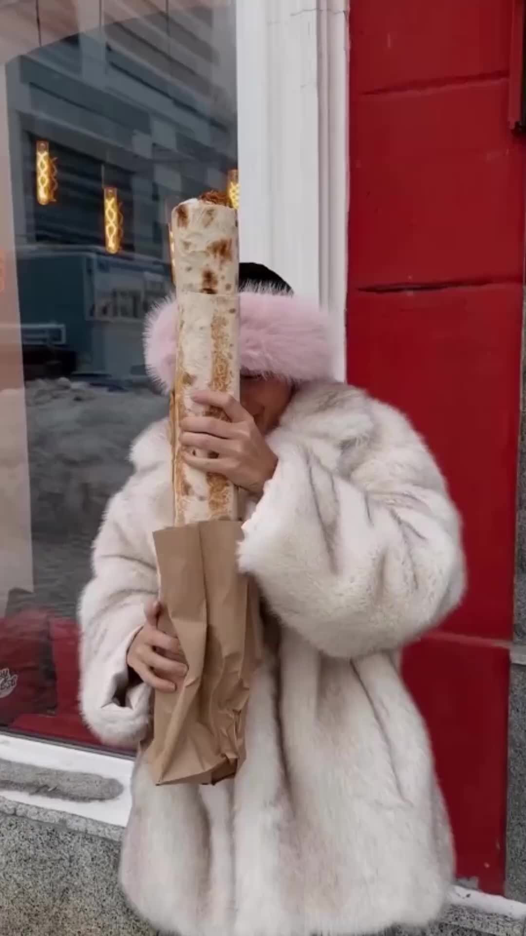 Гриль для шаурмы remta sd18. Аппарат для шаурмы. Шаурма. Донер шаурмечная. Аппарат для приготовления шаурмы.