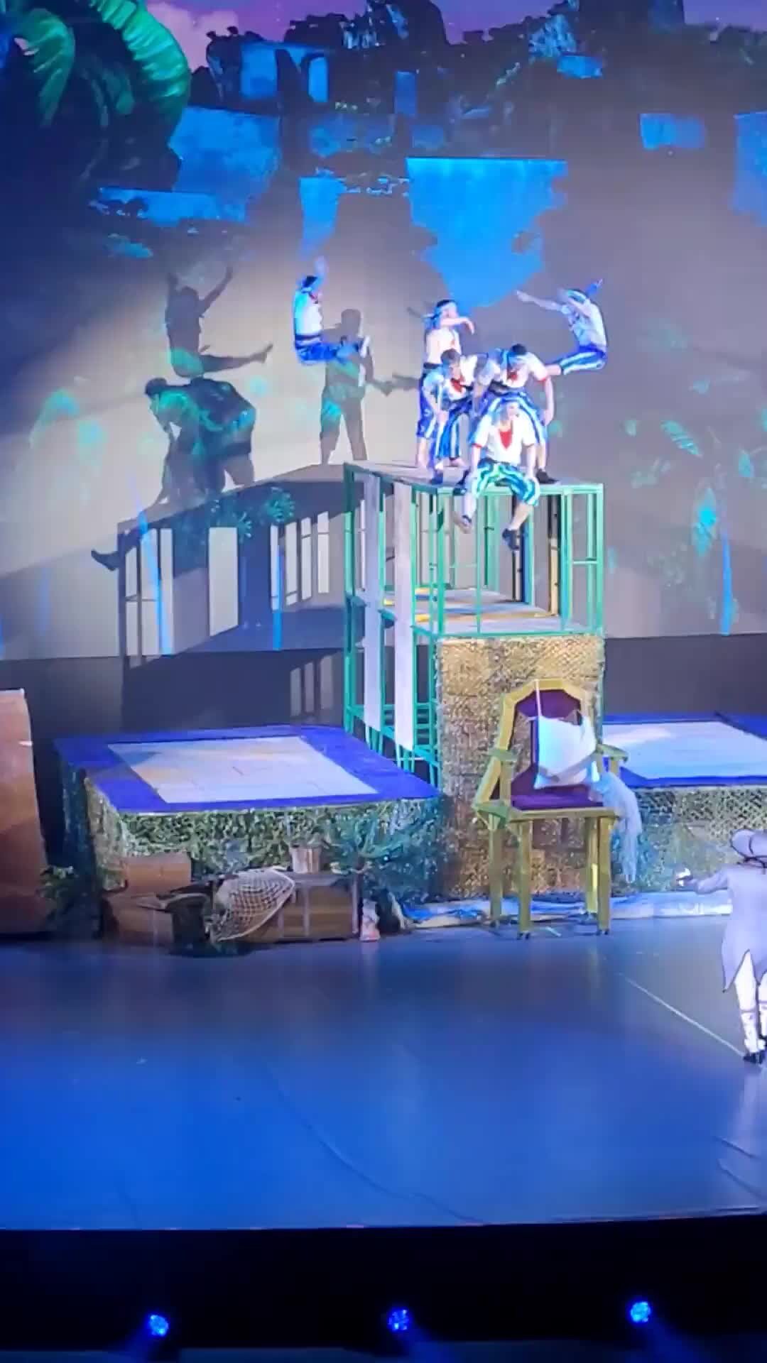 расстояние ничего не портит разница в возрасте. эстетика чувств. леро4ка бракованный дуэт. душевные переживания. я не знаю кто ты но я найду тебя и убью.