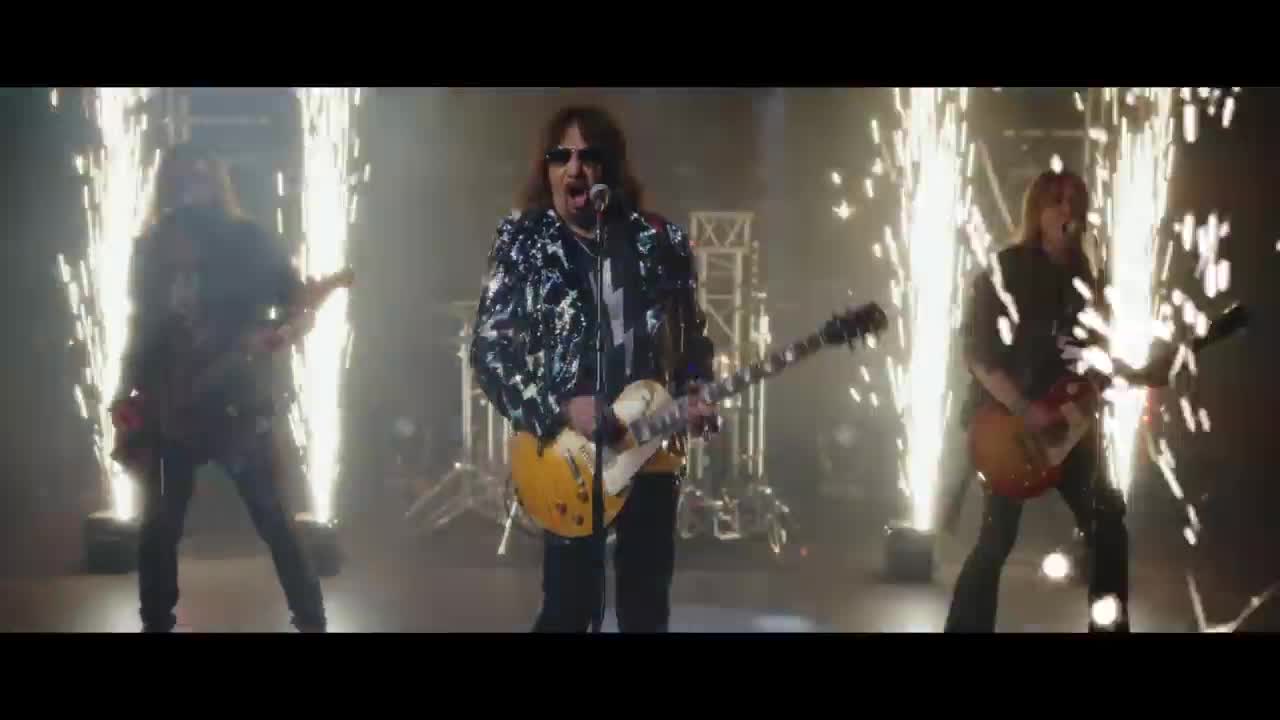 Мы группа музыкальная. Группа sum 41. Гр сами. Гр сами. Зеленый самолет группа саратов.