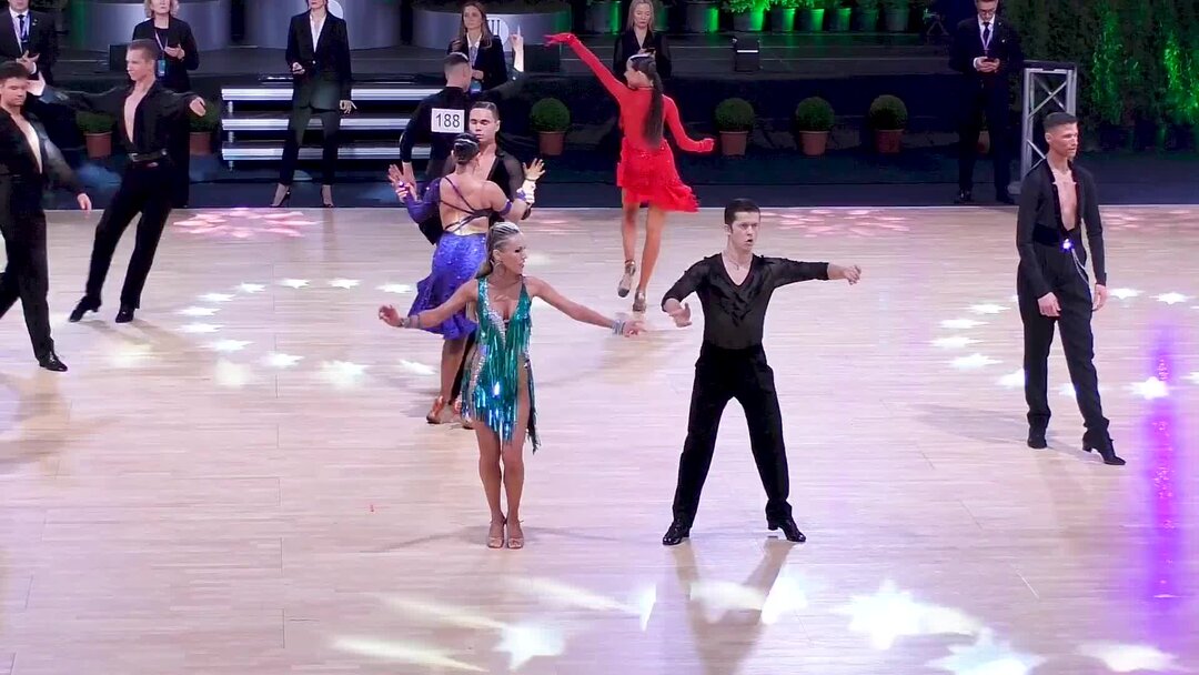 1 Бально Спортивные Платья фото 8