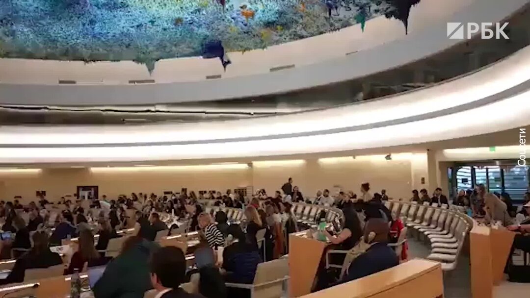 Дипломаты ООН демонстративно отвернулись во время выступления посла США
