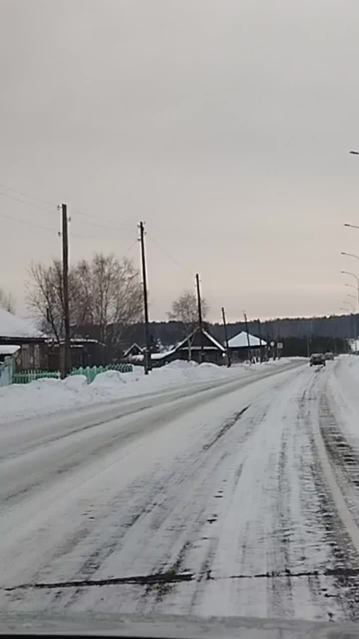 Зима в деревне. Удмуртская деревня зимой. Зимняя деревня в башкирии. Зима в деревне. Сев зимой.
