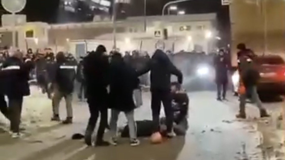 Драка рабочих у лахты