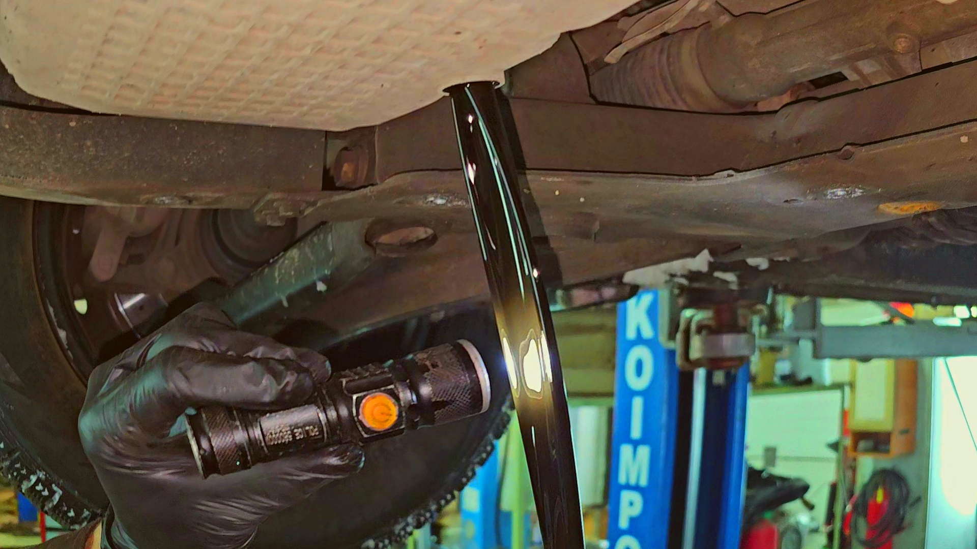 8 турбо. масло лукойл дженезис 5 в 40 502 505 допуск на тси 1. масло моторное шкода йети 1. моторное масло фольксваген в5 1. масло в двигатель 1.