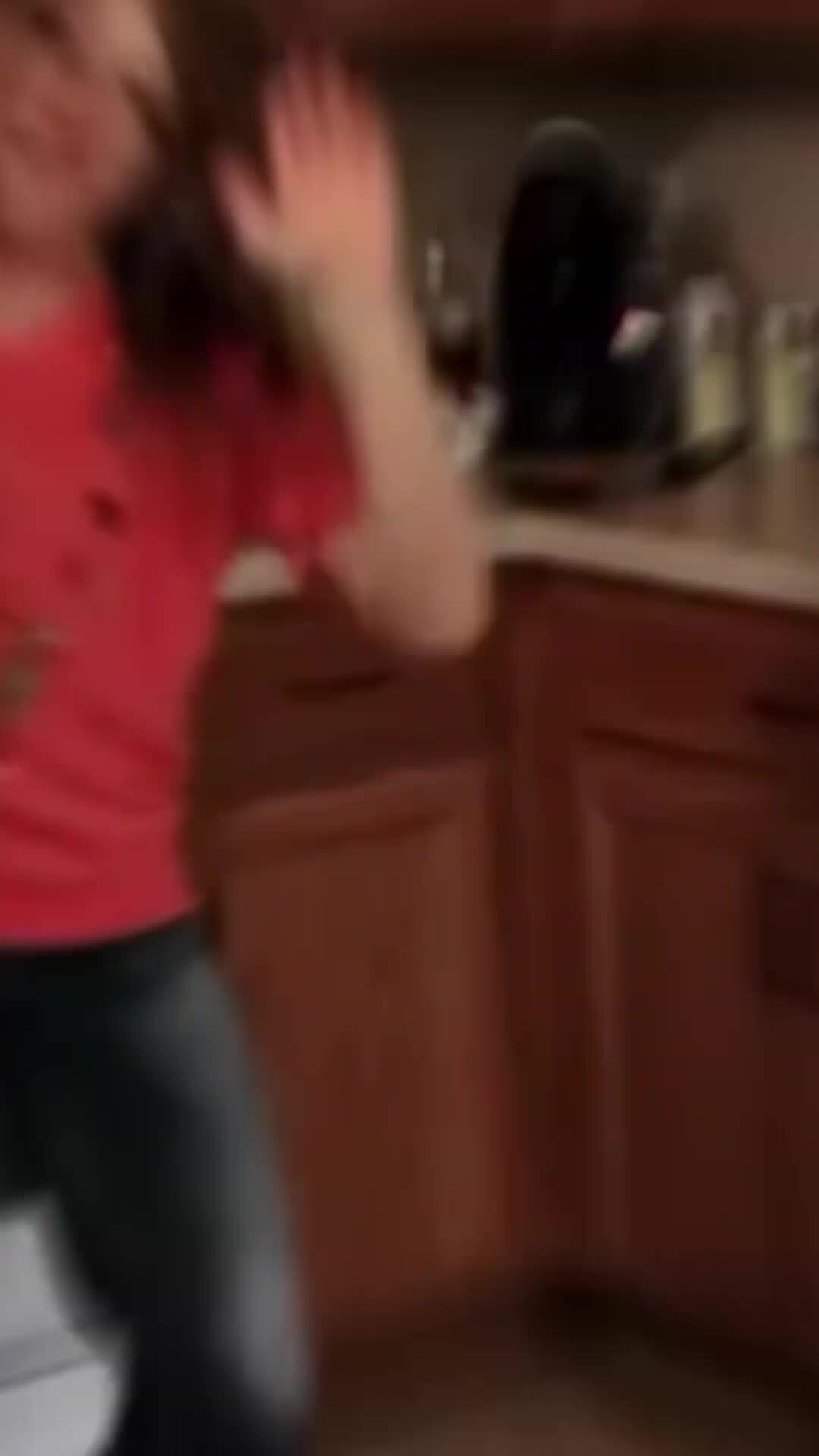 фотосессия две сестры. счастливые сестры. мама и дочка. фотосессия мама и две дочери. у семи братьев по одной сестре.