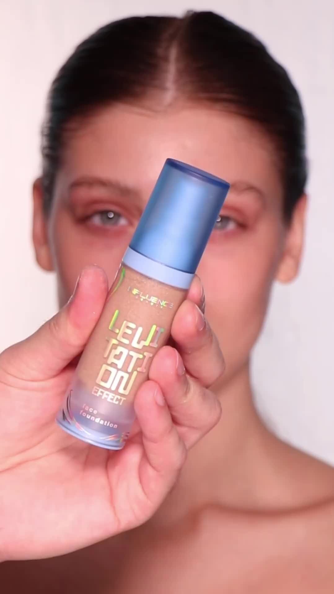 Influence Beauty | Кисть для лёгкого покрытия или спонж для более ...