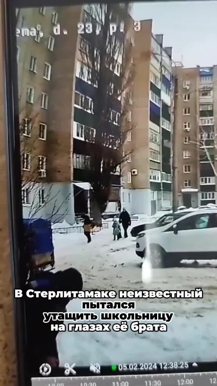 Крадут детей с площадок. Похищение детей на улице. Ролик социальный эксперимент. Как воруют детей постарше. Как крадут детей.