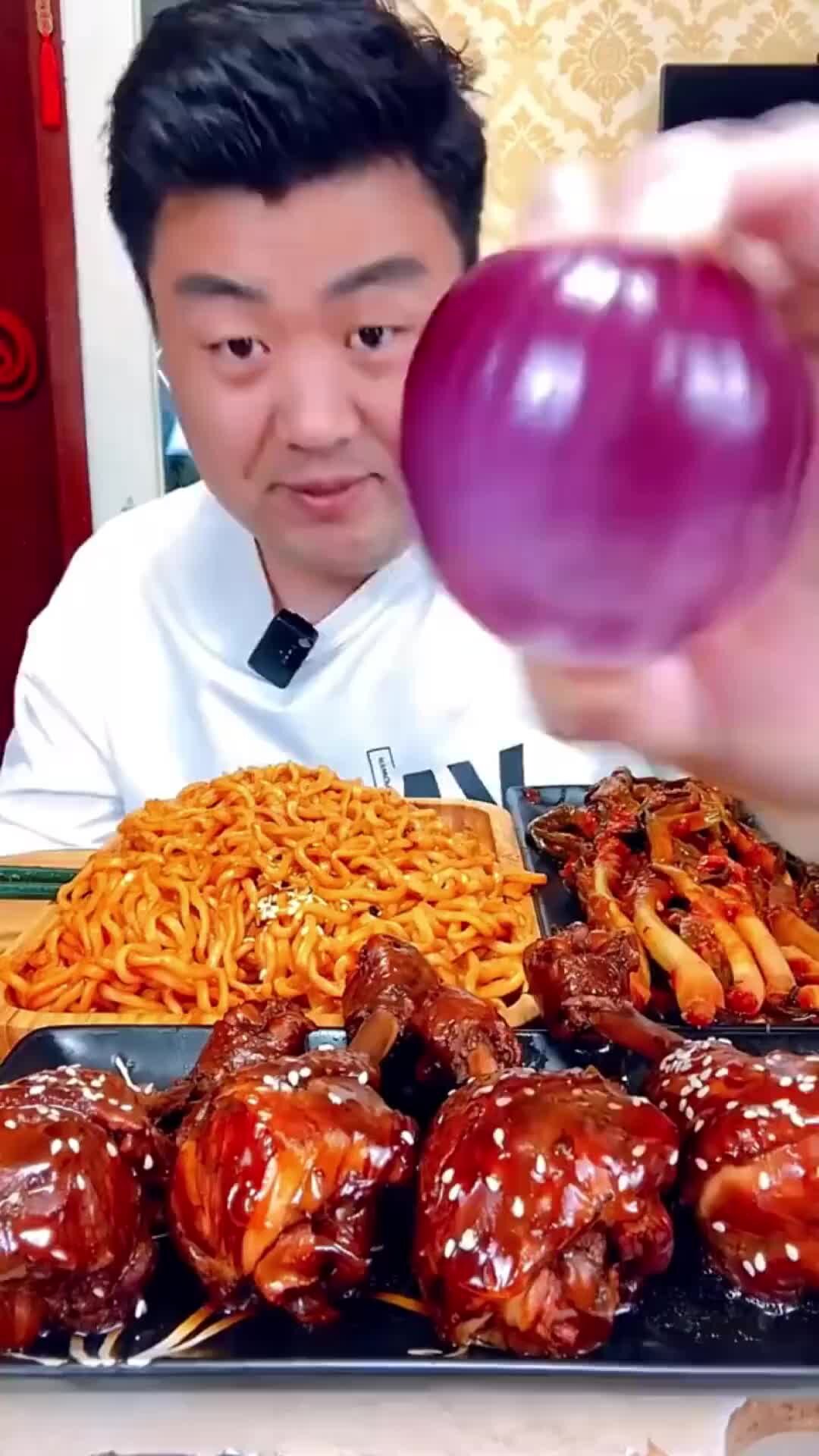 Китайцы едят острую пищу