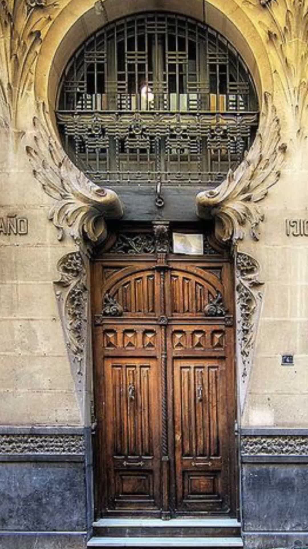 Межкомнатные двери в стиле модерн