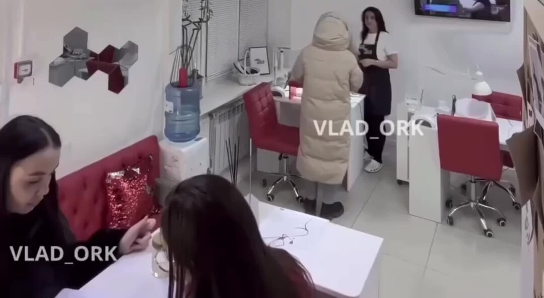 Studio владивосток. Бьюти салон красоты. Студия красоты владивосток. Студия красоты владивосток. Черри владивосток салон красоты на кирова.