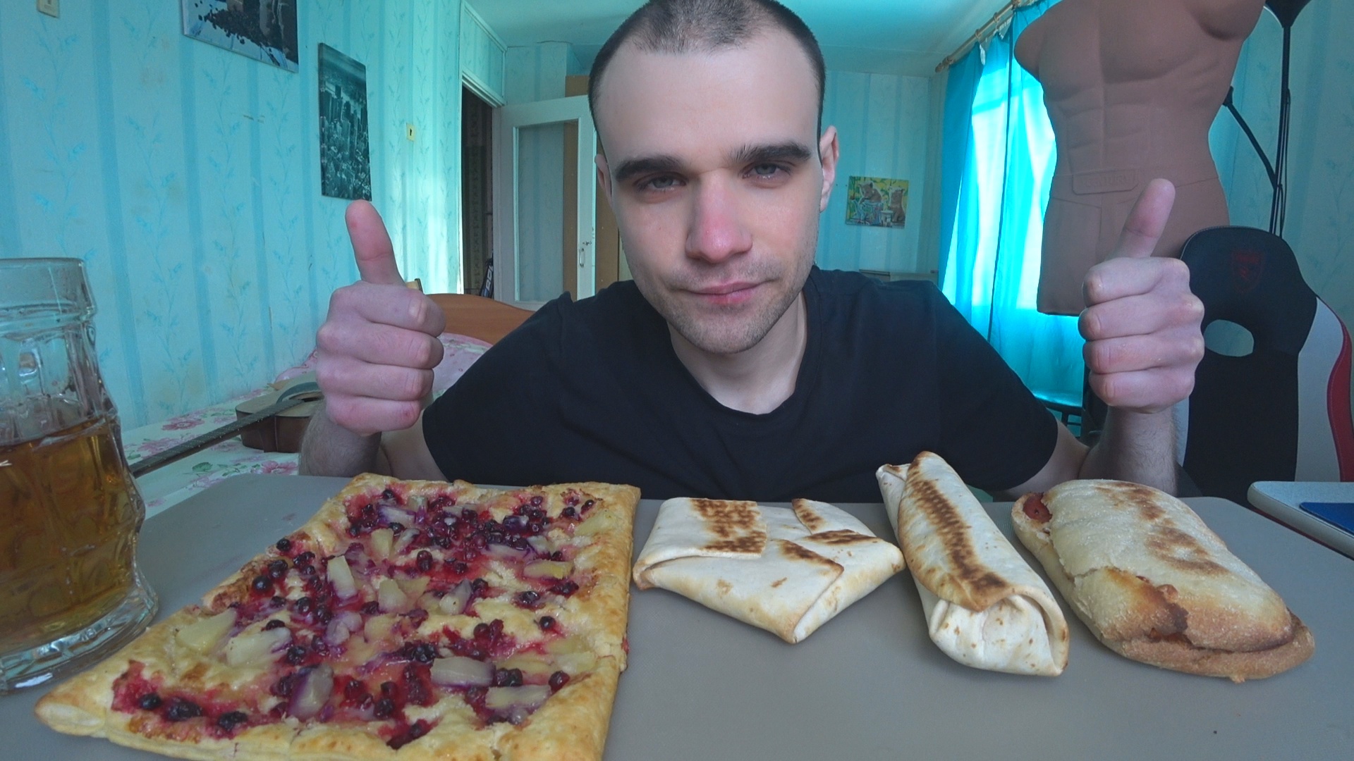 Мизантроп арт. Интроверт канал. Сильный интроверт. Я интроверт надпись. Экстраверт и интроверт презентация.