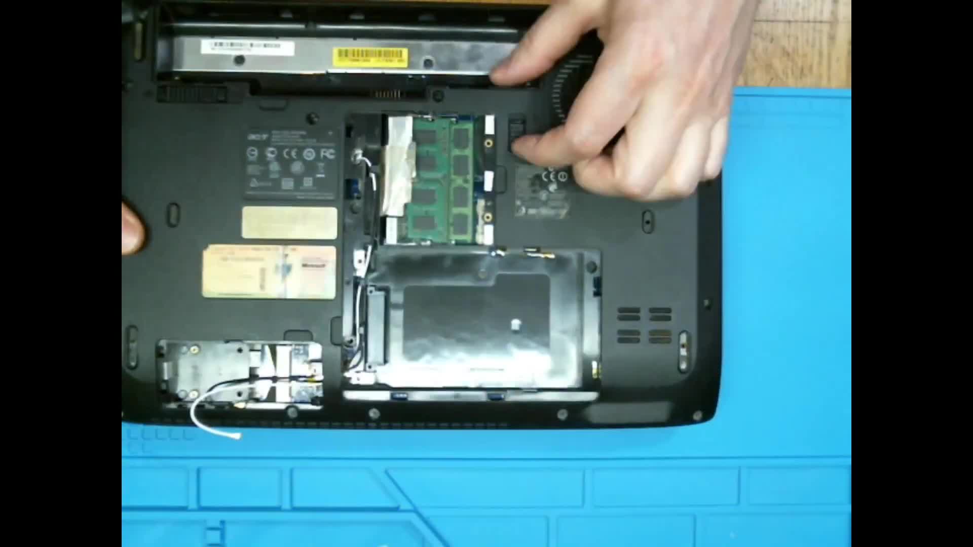 Моноблок асер за 45000 руб. Моноблок no signal acer. Acer travelmate p653. Моноблок acer aspire build 9600. Acer заставка при включении.