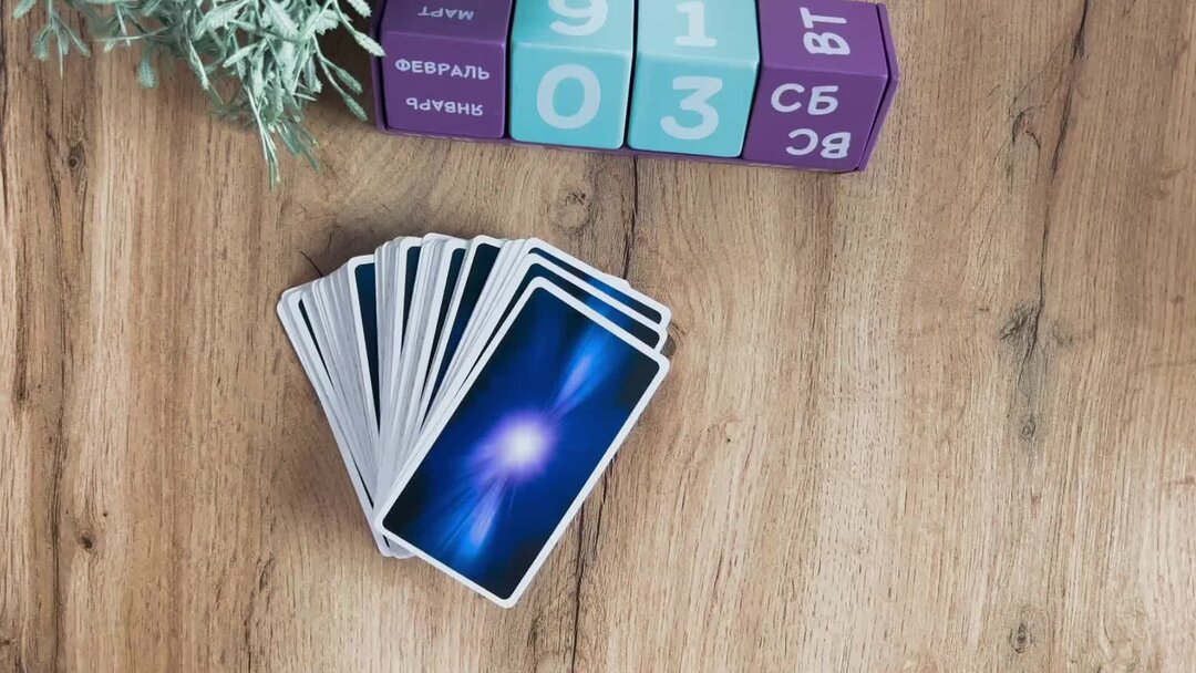 3 мечей будущее значение. Sci fi меч. Тройка мечей уэйт. Современный меч. 3 мечей будущее значение.