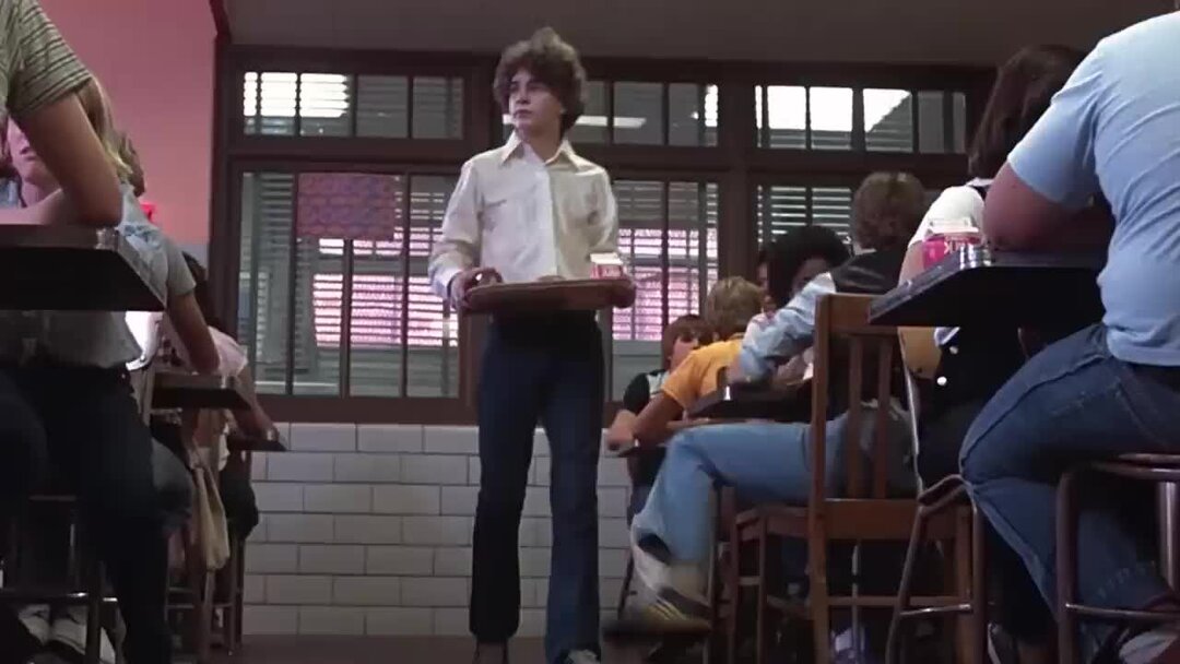 Мальчик защищает девочку от хулиганов. Рисунки других детей. Защита девушки. Мальчик защищает девочку от хулиганов. Мальчик защищает слабого.