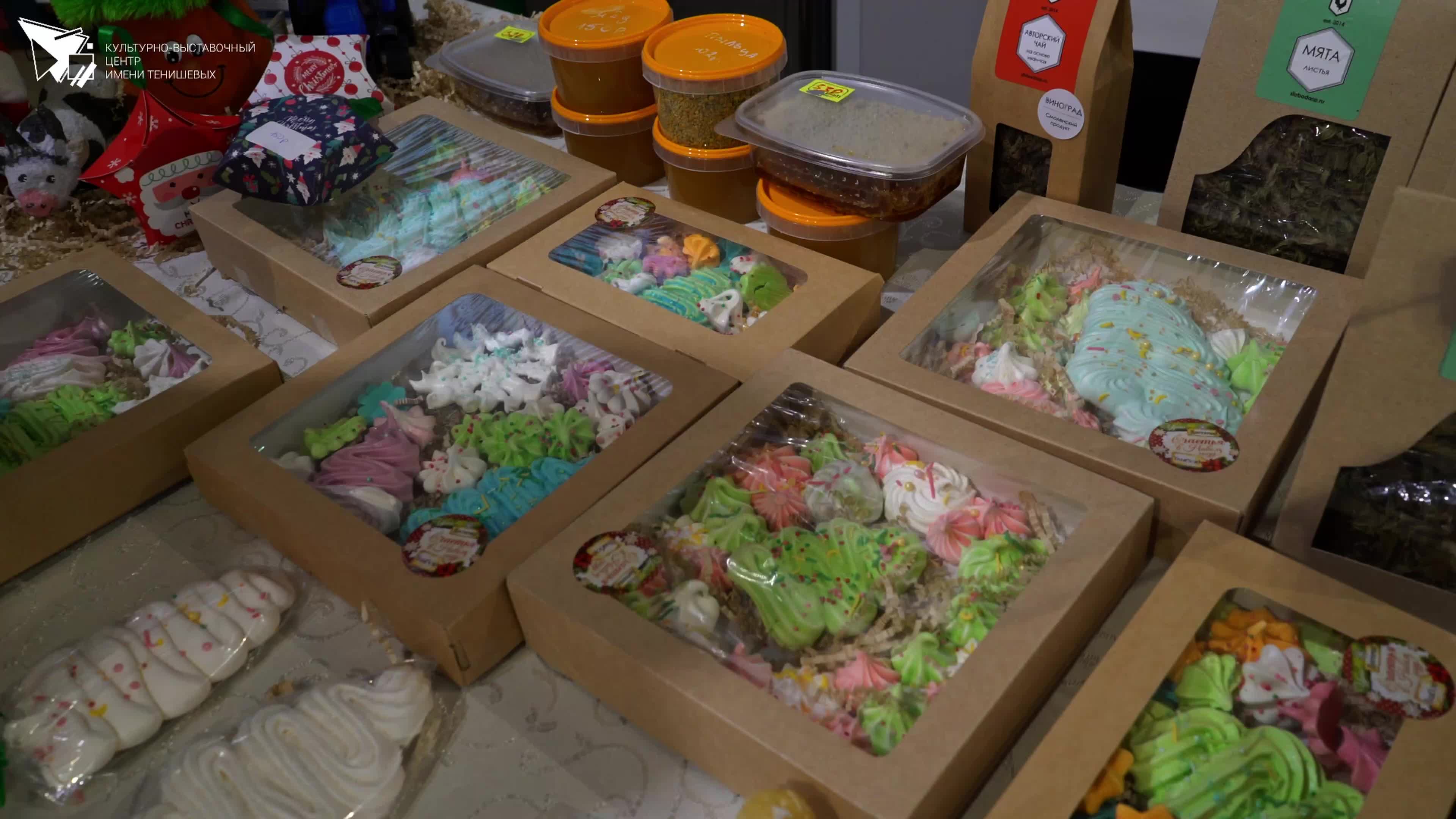 Ярмарка рукоделия. , какие подарки выдавали. Авторские штучки выставка. Выставка ярмарка изделий ручной работы. Ярмарка изделий ручной работы.