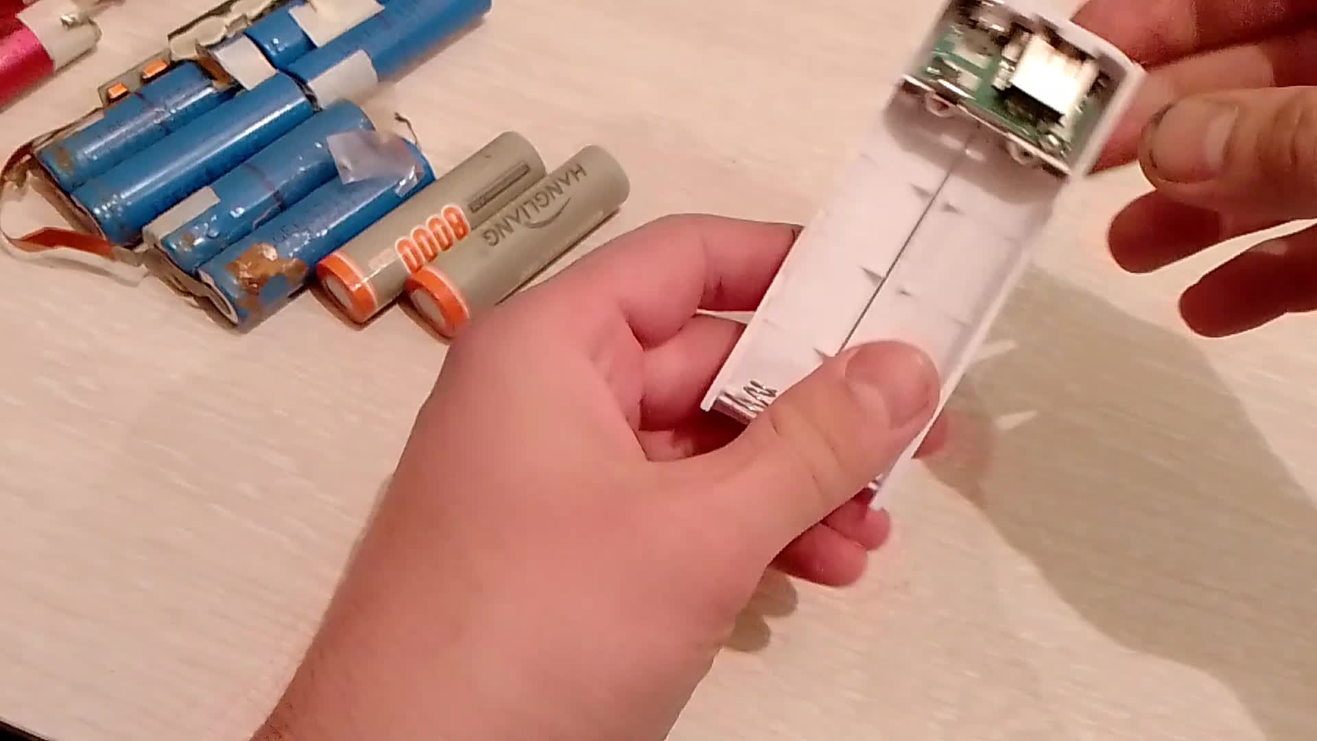 Приложение поменять зарядку. Приложение поменять зарядку. Меню выключения самсунг. Прикольные голосовые команды для зарядки айфона. Приложение для батареи айфон.