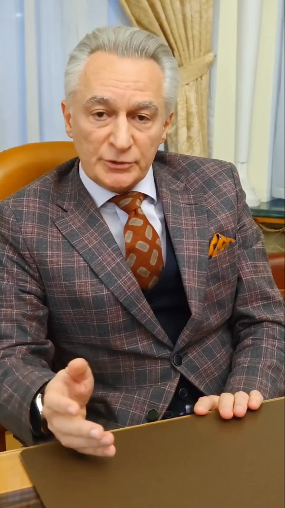 шаверма московская. гирос пита а гриле. шаурма на новослободской. новослободская 46 шаурма. сочная шаурма с курицей.