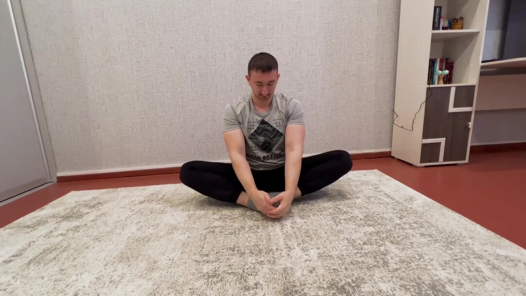 Упражнения на гибкость. Гибкость тренинга. Йога для спины. Упражнения на гибкость для начинающих. Физические упражнения.