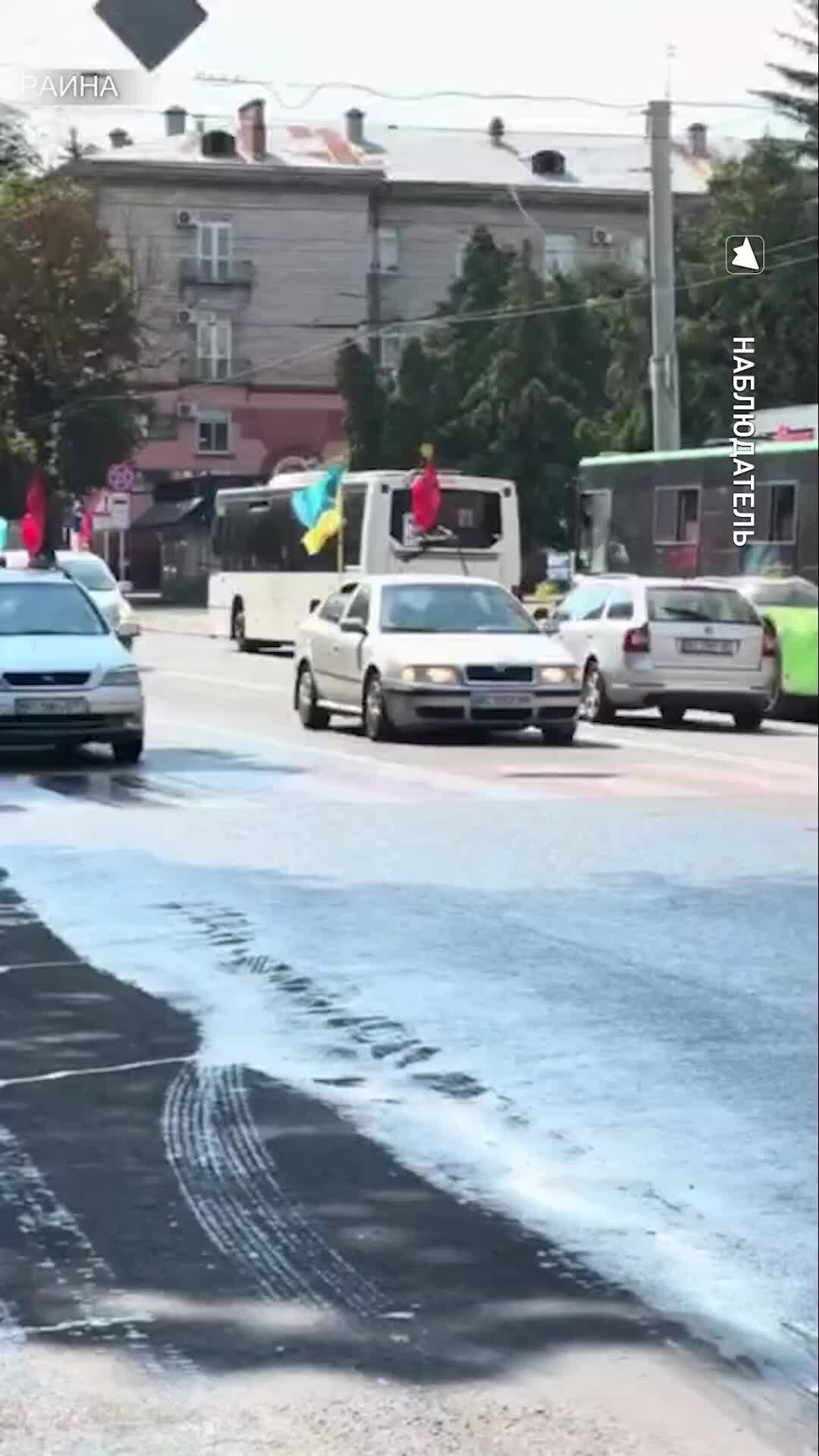 В этой машине едет защитник украины. В этой машине едет защитник украины. В этой машине едет защитник украины. В этой машине едет защитник украины. В этой машине едет защитник украины.
