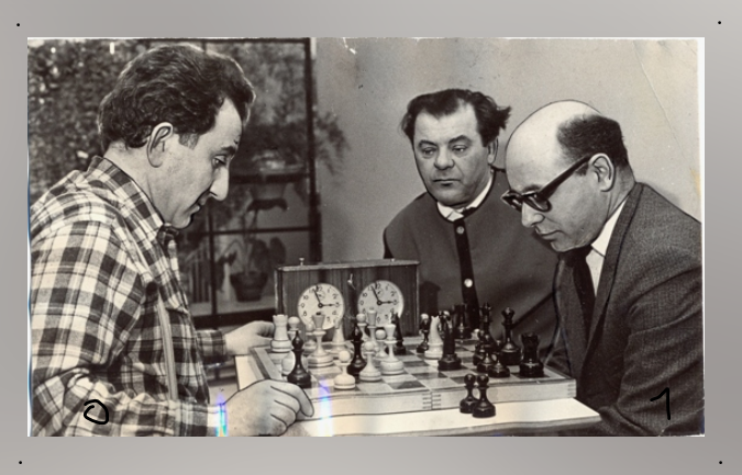 Ботвинник корчной. Т петросян шахматист. Фишер петросян 1971 1 партия. Шахматный петросян. Спасский шахматист 1969.
