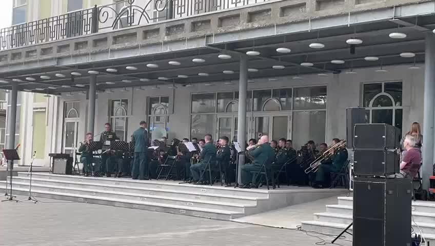 Mohombi певец. Песня еду в тамбов. Пост дпс тамбов. Поедем поедим. Песня еду в тамбов.