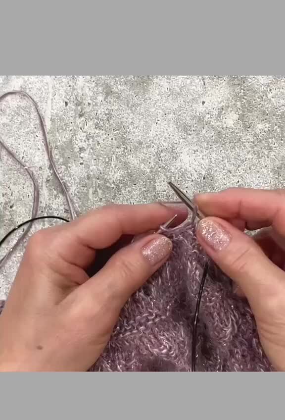 Пряжа ализе пуффи плетенка. Пряжа ализе пуффи петлями. Плед из пряжи ализе пуффи. Ализе пуффи петли. Пряжа помпон alize puffy.