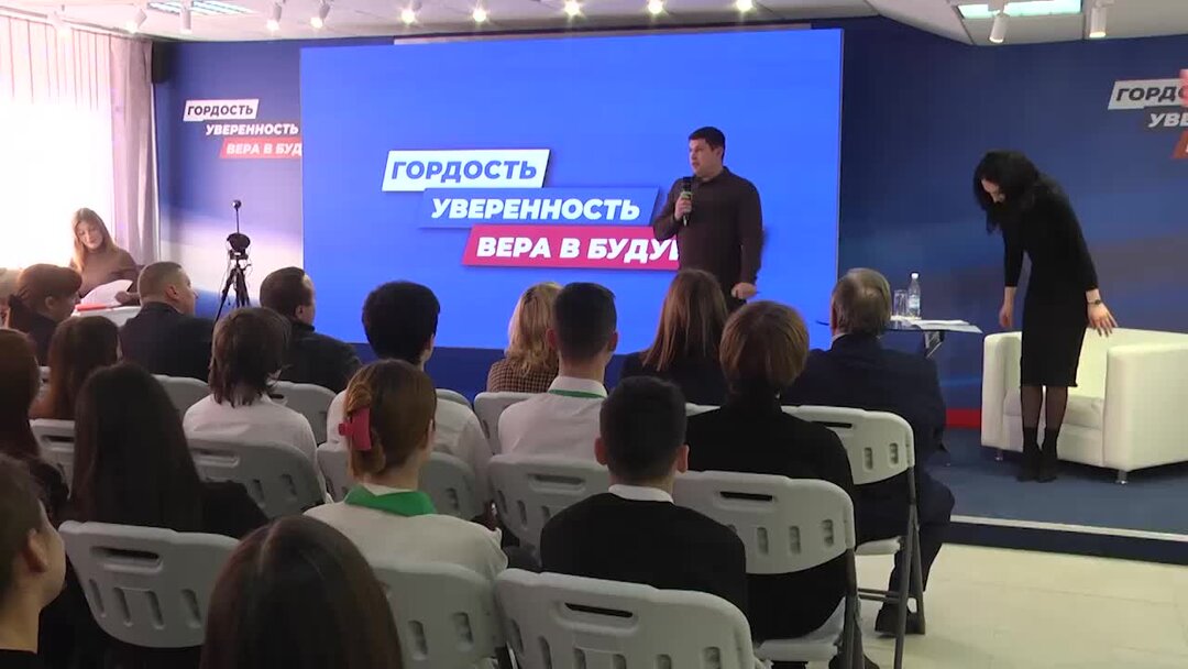 Профессии школьники. Мероприятие выбираем профессию. Школьники профориентация. Мероприятие выбираем профессию. Книжная выставка по профориентации.