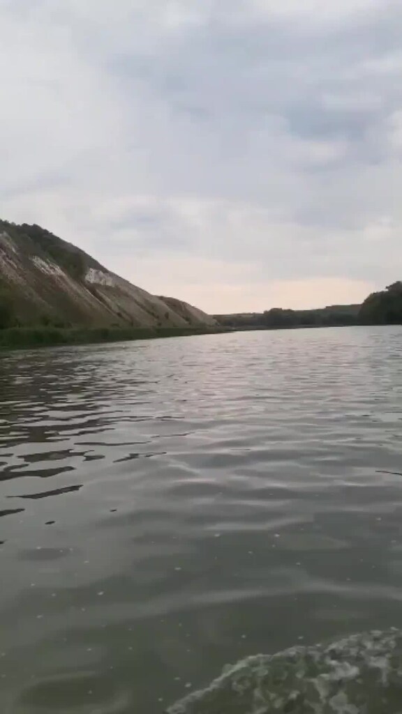 Виктория - водопад на реке Замбези в Южной Африке. Расположен на границе Замбии 