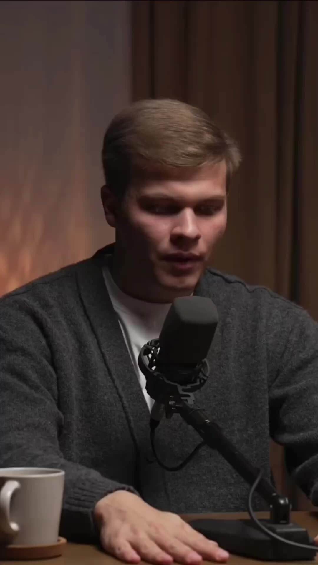 ИНФОКАСТ | На любого человека на которого падают деньги, срывает крышу ...